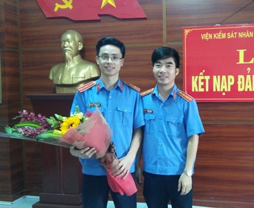 Chi bộ VKS huyện Sóc Sơn kết nạp Đảng viên mới